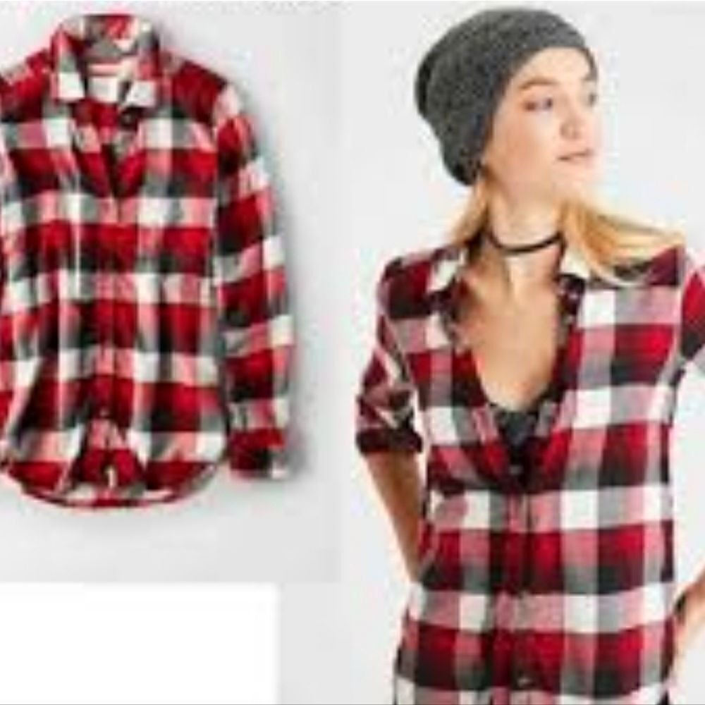 American Eagle Super soft plaid button down long sleeve shirt